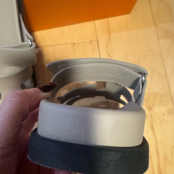 HARD TO FIND COLOR - Hermes CHYPRE Sandal size 6/36!!! - Picture 2 of 4